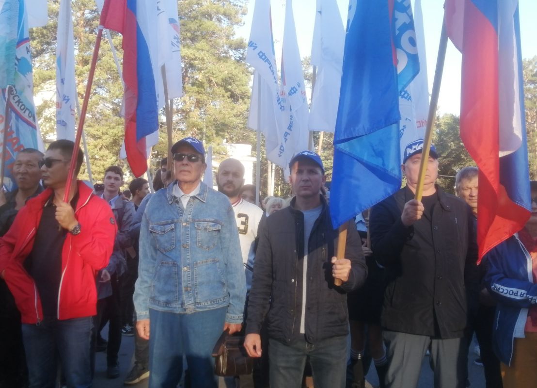 И словом, и флагом: кто в Хабаровске поддержал референдум на Донбассе